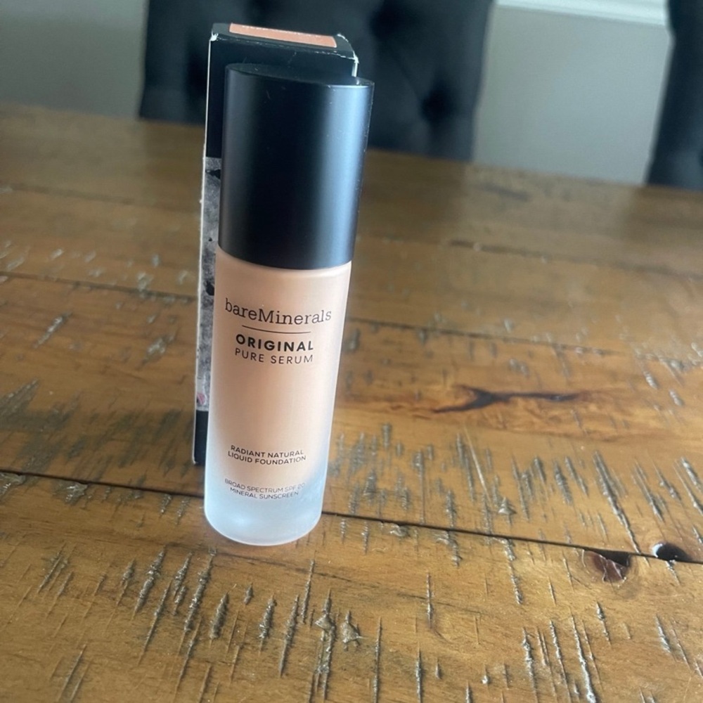 bareMinerals Beige Liquid Foundation